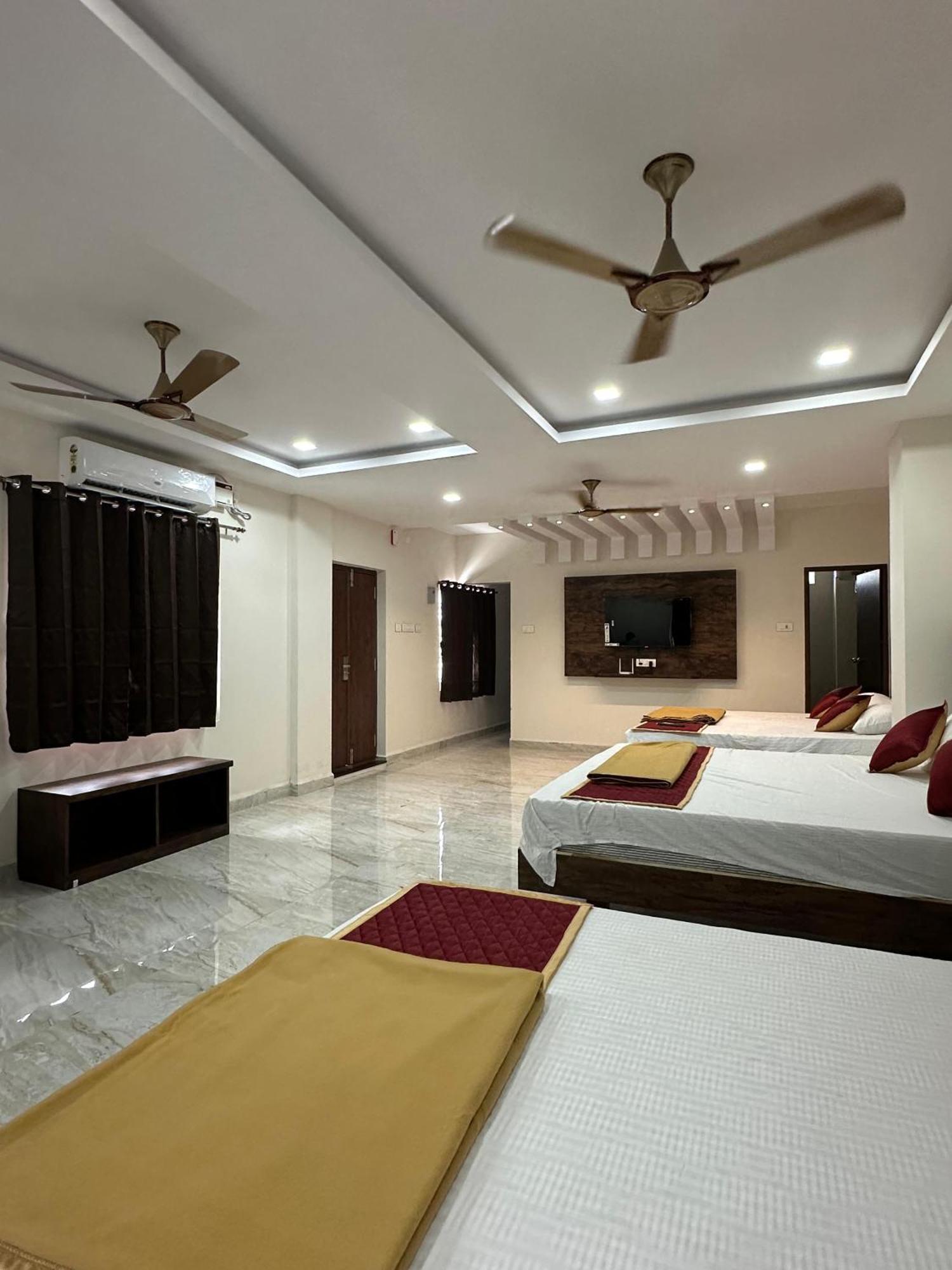 Hotel Arudra Residency Tiruvannāmalai Esterno foto